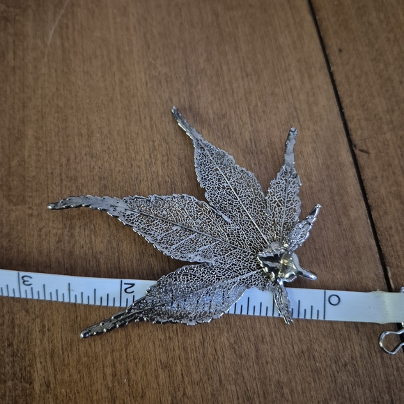 Elegant Silver Dipped Leaf Pendant - Picture 2 of 2